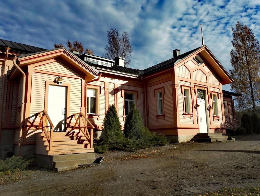 Savonlinnan Kansanopisto - Wanha Pappila Экстерьер фото